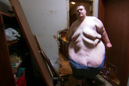 growingbig:  fatchasin:  fatmalefantasy:  James - My 600 Pound Life Part 2   Sexy  Wish it was my life  I’ve never been so turned on by back rolls… Any body else feel the need to go rescue this guy from that broken down apartment and bring
