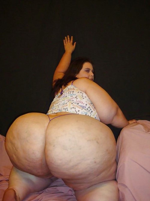 thessbbwlover:  thatâ€™s why I love ssbbw asses