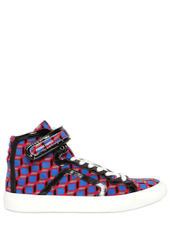 wantering-sneakers:  CUBE PRINTED VELVET AND PATENT SNEAKERSSee