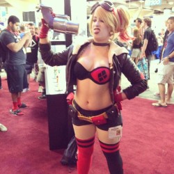 geekexchangemagazine:  Harley Quinn asked me if I want silly