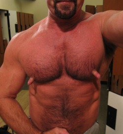 Great looking pecs and awesome nips - OMG, I want this man -WOOF