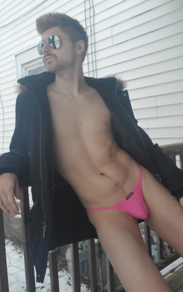 kbwfoxy:Let’s go outside 
