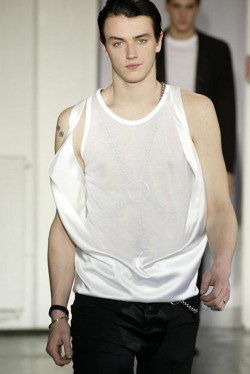 monsieurcouture:Helmut Lang F/W 2004 Menswear New York Fashion