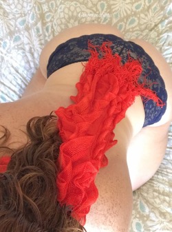 gingersnaplips:  mrmrssecret:  Happy Hump Day and 4th of July!