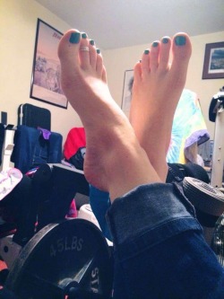 si4feet:  More submissions from kik :P
