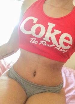 jem-sie:  cherrybombkisses:  jem-sie:  coke should put me in