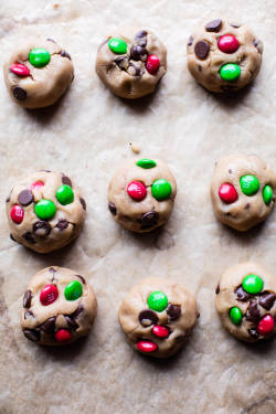 sweetoothgirl:Christmas Chocolate Chip Cookies