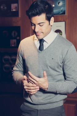 un-pucherito-imaginario-mas: Carlos Rivera - 😍😍😍guapo..guapo..guapo…💘