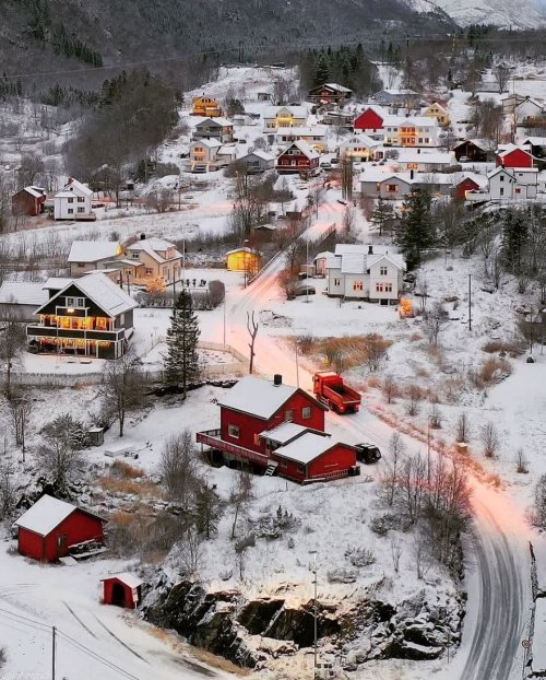betomad:   Hopen, Nordland, Norway. photo by Jan-Harald Finstad