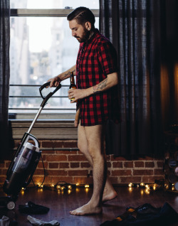 spilledpoppers:  Self Portrait, Housecleaning | December 2014