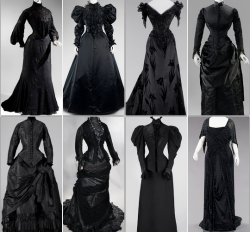 warpaintpeggy:  some of my favorite vintage dresses       