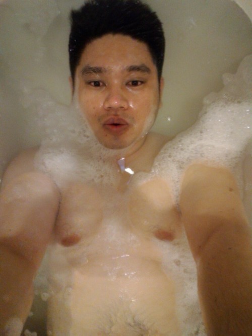 callmeleonard:  I took a freaking long bath today 