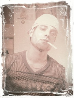 smokingleathergeartwink:  Love the mesh Camel tee.