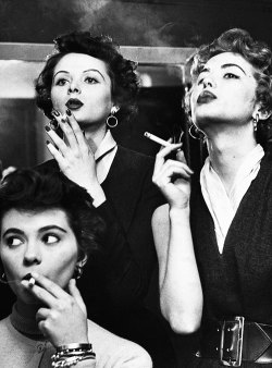 vintagegal:  Models learning proper cigarette smoking technique