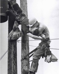 peashooter85:  The Kiss of Life Taken in 1967 by Rocco Morabito, this