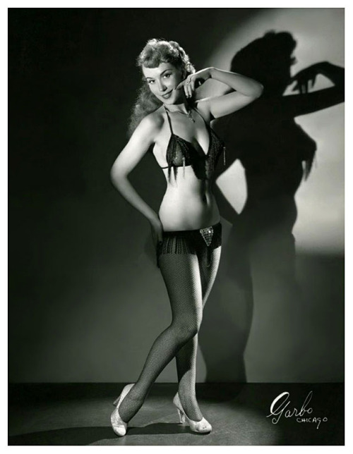 Roxanne     (aka. Jean Smyle)  She would later become more famous using the name: Venus The Body.. But in the early 1950’s, her promo photos still featured her as a blonde dancer named: Roxanne..