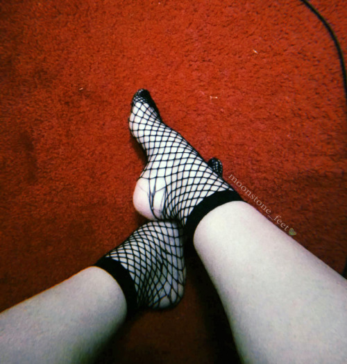 moonstonefeet:  My used fishnet socks..(Dm me for orders)^^