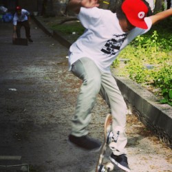 @hawaii_nyc #ocd #ocdnyc #d'evils #logosnap #dj #skate #skateboardin
