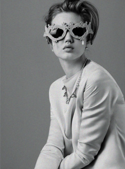 sfilate:  Lindsey Wixson photographed by Paul Wetherell for Document