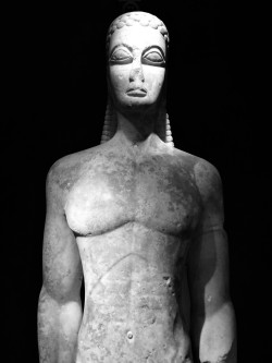 mythologer:  The Kouros of the Sacred Gate  The During excavations