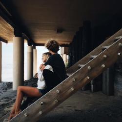 alexisrenupdate:  “Malibu with baby”alexisreneg & jayalvarrez