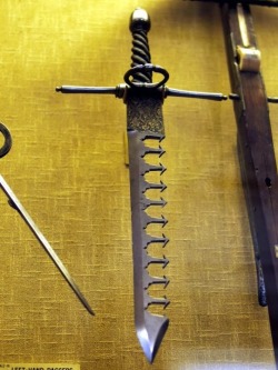whatdaheart:  Late 16th century Italian sword breaker 