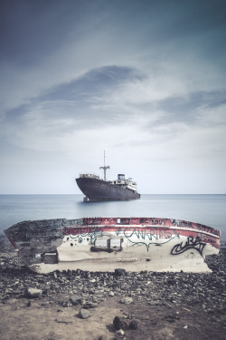 fujixpro: Arrecife / Canary Islands  / Spain Shipwreck Temple