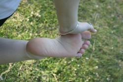 nice-feetmitzi:  Foot fetishist and foot fetih