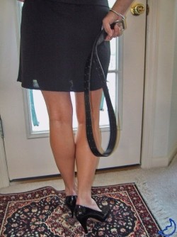 svenslave:Would you believe? Her husband always hurries home