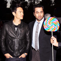 wildandwild:  John Cho being handed a giant lollipop ft. Kal