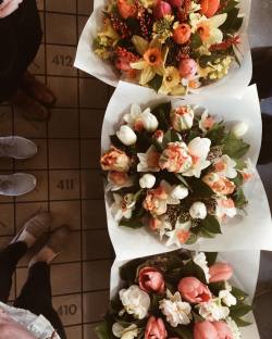 laurenarlene:  Coffee, pastries, & flowers. 😍 (at Pike