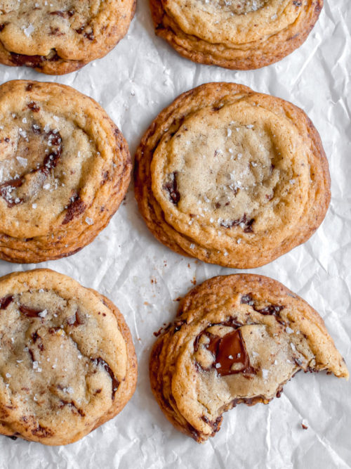 sweetoothgirl:  Sea Salt Chocolate Chunk Cookies  