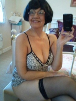 free-old-lady:  Name: ChristyPics: 38Looking for: Men/CoupleFree