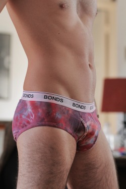 tiedyeundies:  Get some new psychedelic undies of your own at
