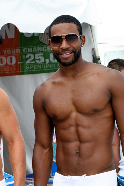 beautifulblackmenfromphilly:  http://beautifulblackmenfromphilly.tumblr.com/