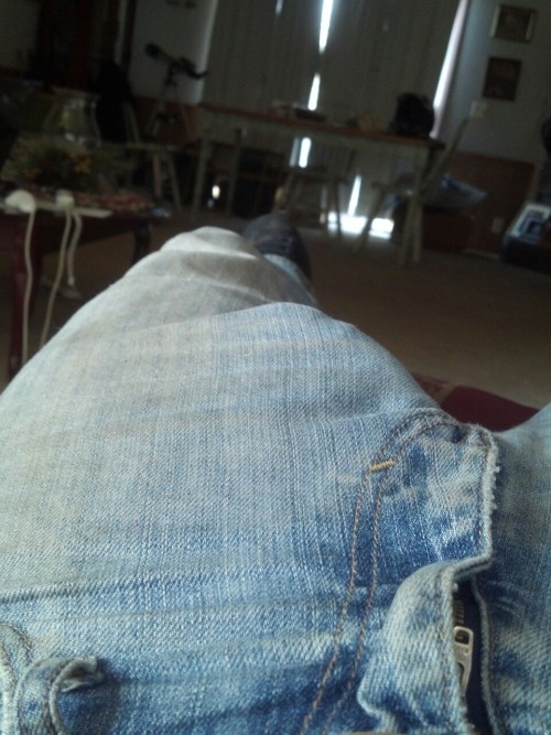 IF YOU LIKE MAN BUTTS LOOK ME UP AND SEND ME PICS OF YOURS http://www.robnutter.tumblr.com