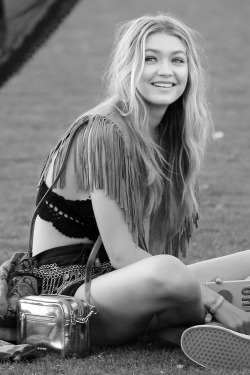 senyahearts:  Gigi Hadid - Coachella Valley Music and Arts Festival