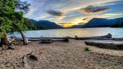 aiiaiiiyo:Sunset Serenity. Lake Wenatchee, WA [OC][4608x2592]