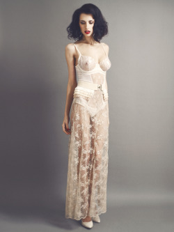 exclusivelyselectedlingerie:  La Perla Body with Norwegian Wood