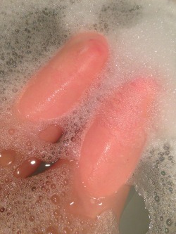 mxardybxum:  My bath was soooo warm