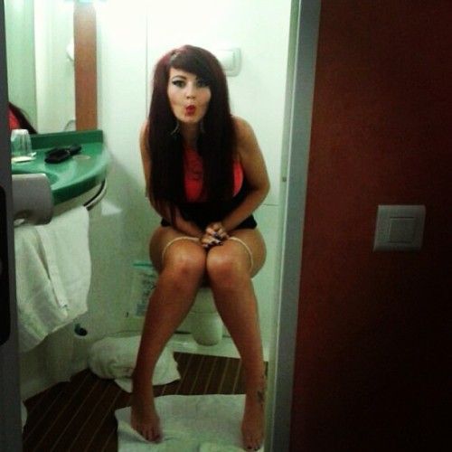 dimitrivegas:  On the potty