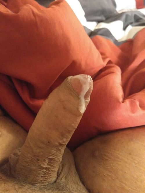 bigmanincommand:  I’m so horny right now.  Would love a nice chubby girl or a chubby boy under me right now  Hot package and lil sum-sumthin’ there. 