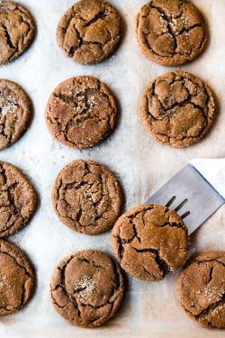 sweetoothgirl:   spicy chai molasses cookies  