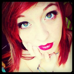 xkeekat:  #me #redhair #hazeleyes I miss my bright red hair.