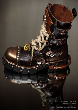 lbardugo:  emporioefikz:  Steampunk skypirate boots  All aboard