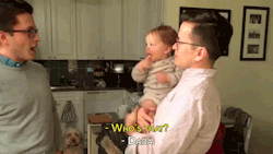 sizvideos:  Baby is confused by dad and his twin (full video)