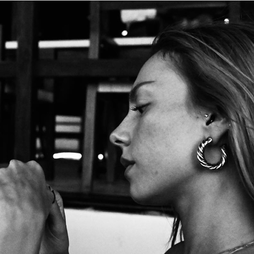 carlarosonn:endless gifs of carla rosón ➞ 23/∞