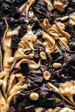 sweetoothgirl:  THE BEST PEANUT BUTTER BROWNIES RECIPE