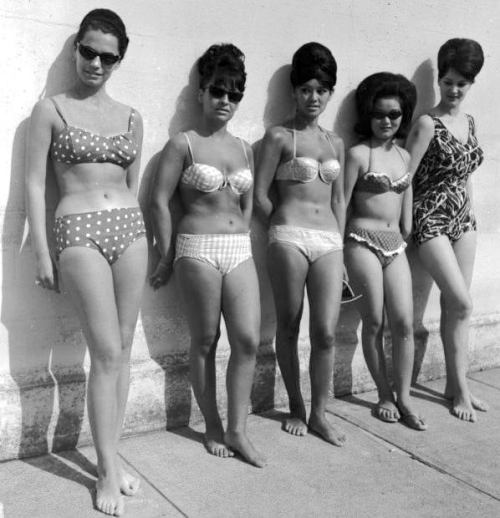 The Girls of Coney Island, 1963. Nudes & Noises  