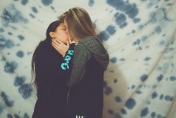sweet-rough-lesbian-kisses.tumblr.com/post/111906407455/